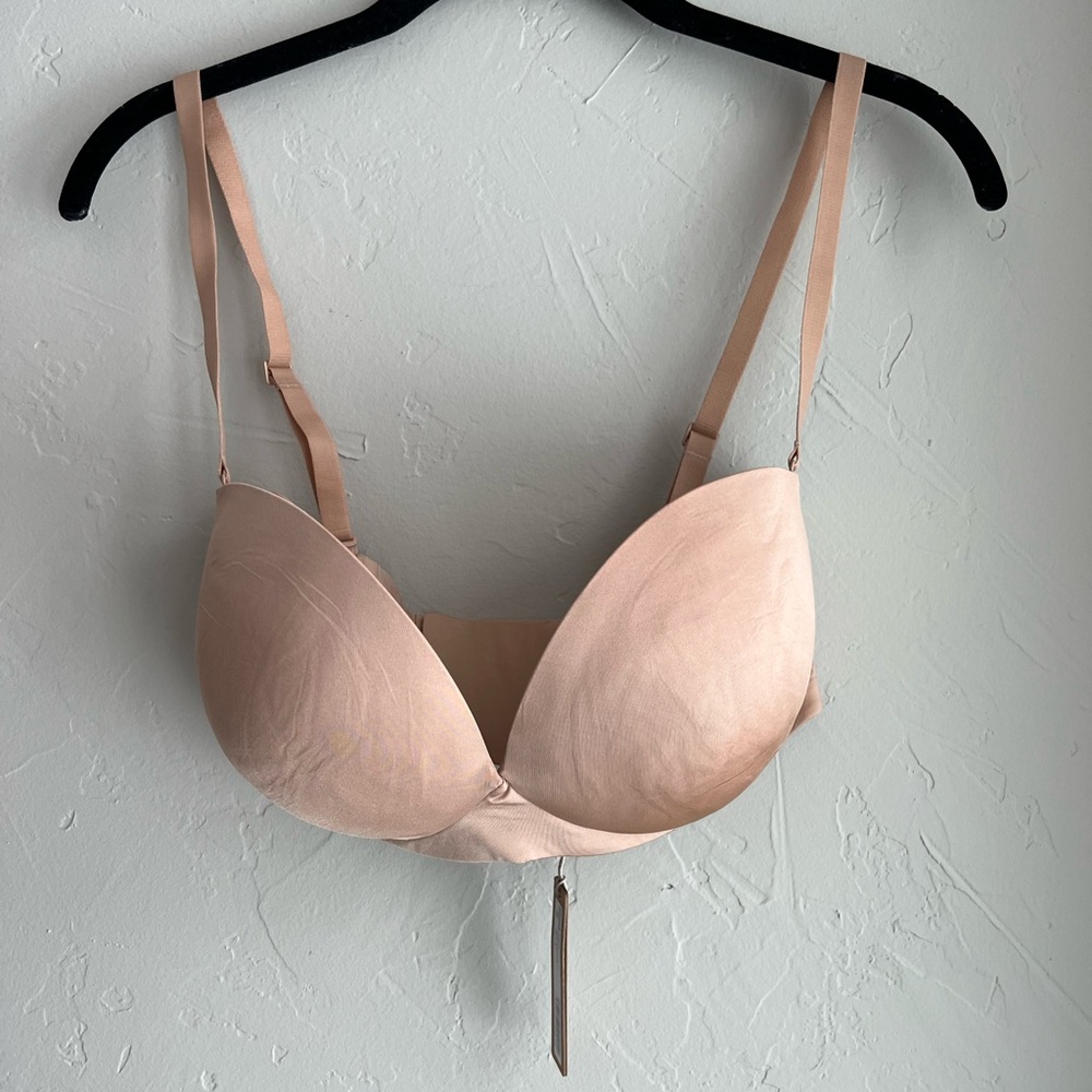 ✨SKIMS ULTIMATE STRAPLESS PUSH UP BRA IN CLAY 34D